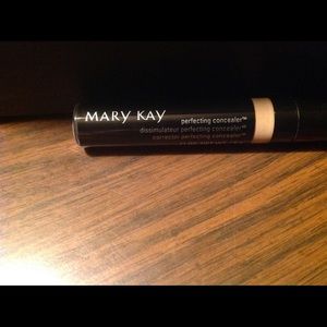 Mary Kay perfecting concealer